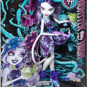 Catrine demew gloom and bloom monster high